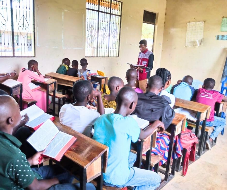 orphan children african give back tanzania hope